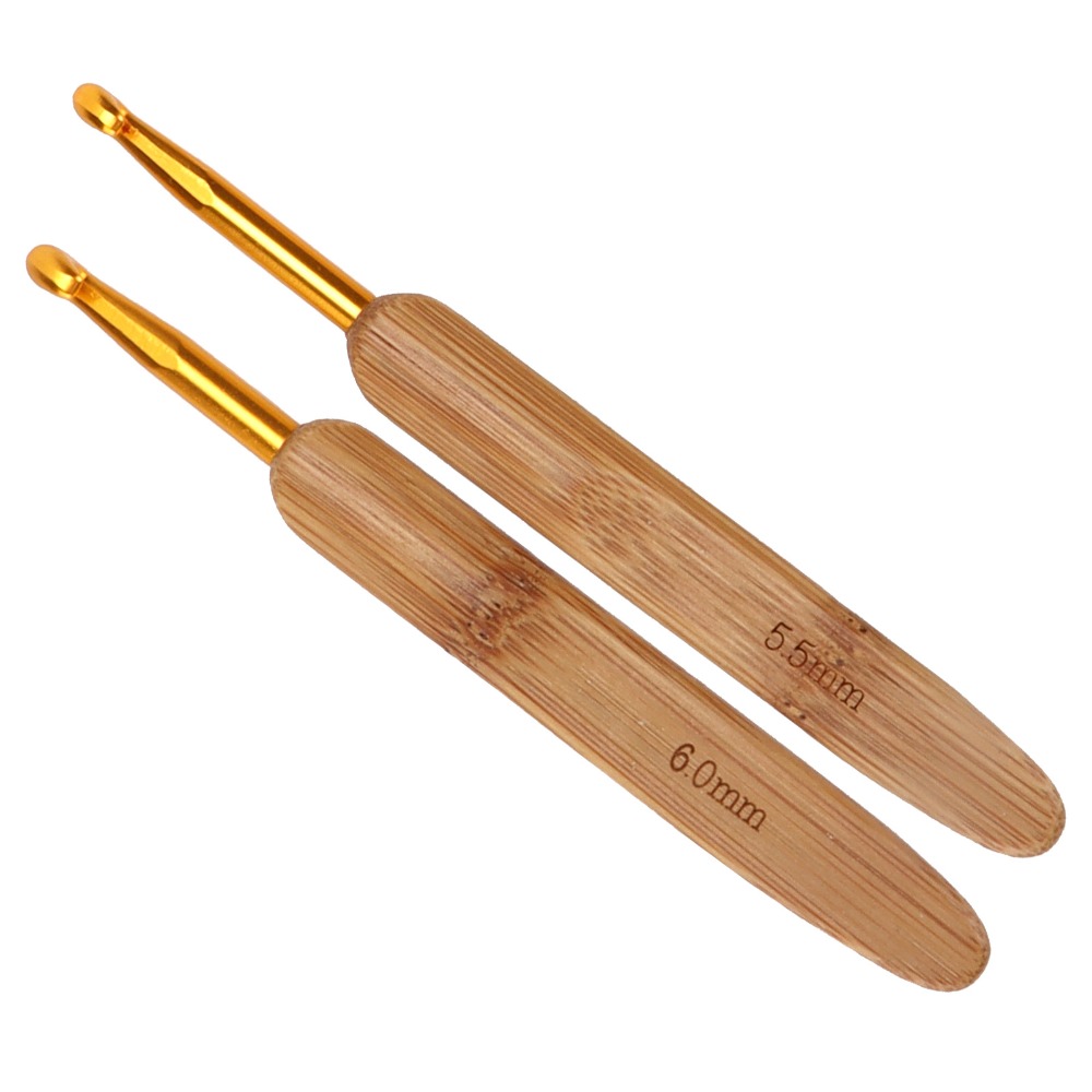8本セット、2.5～6mmのサイズ、金色のヘッド、木製のハン - Wooden Crochet Hooks Ergonomic Handle のレビューと価格